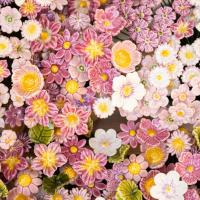 Handmade ceramic flowers as a gift idea for bulk buyers